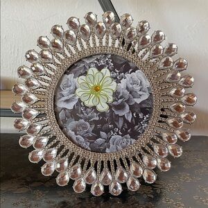 Vintage Crystal Embellished Round Decorative Frame - Silver